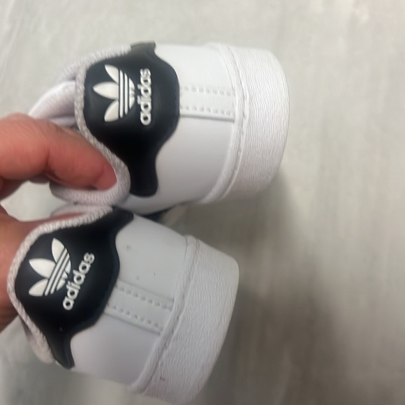 Kids Adidas size 10K - Picture 4 of 6